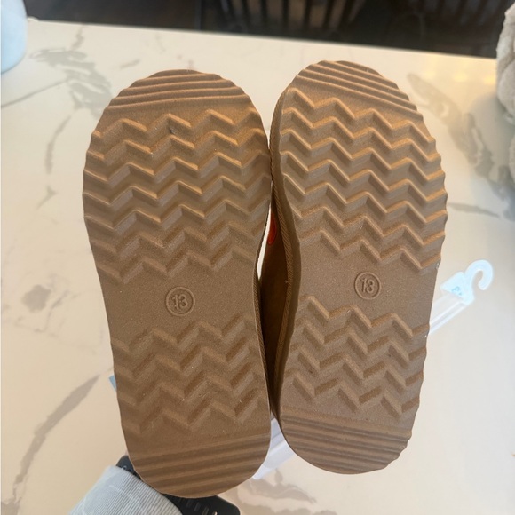 Cat & Jack Kids' Nola Chestnut Slip-On Shoes with Colorful Embroidery - Picture 3 of 4